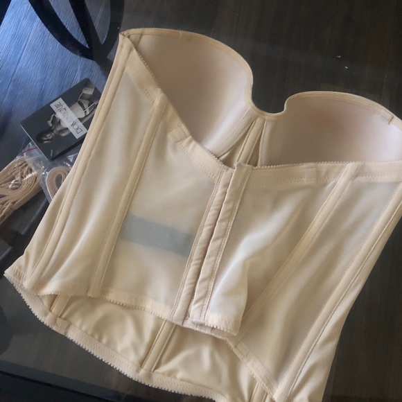 Brand new 34C longline strapless bridal bra. - Picture 4 of 4